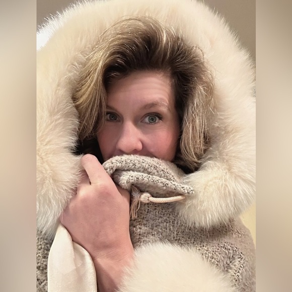 Skye Hooded Alpaca Wool-Blend Cape with Fur Trim - Picture 9 of 10